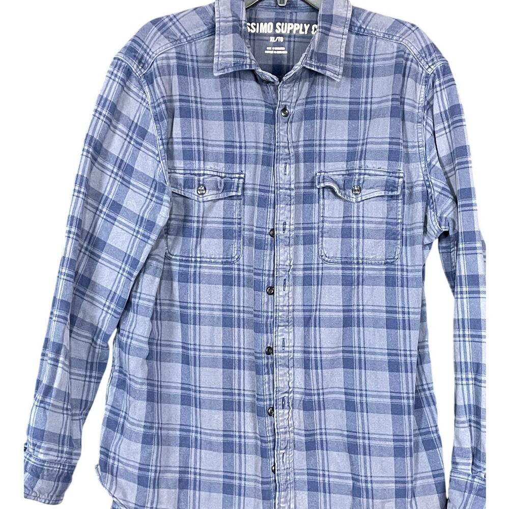 Mossimo Supply Co Men's heavy fabric flannel shirt   XL size